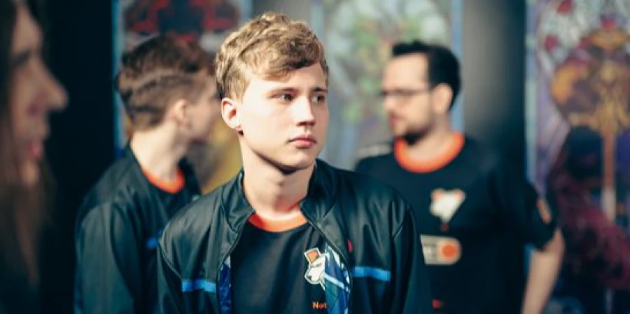 «Это не помогло, а сыграло в минус» — Noticed о проблемах Team Yandex на DreamLeague