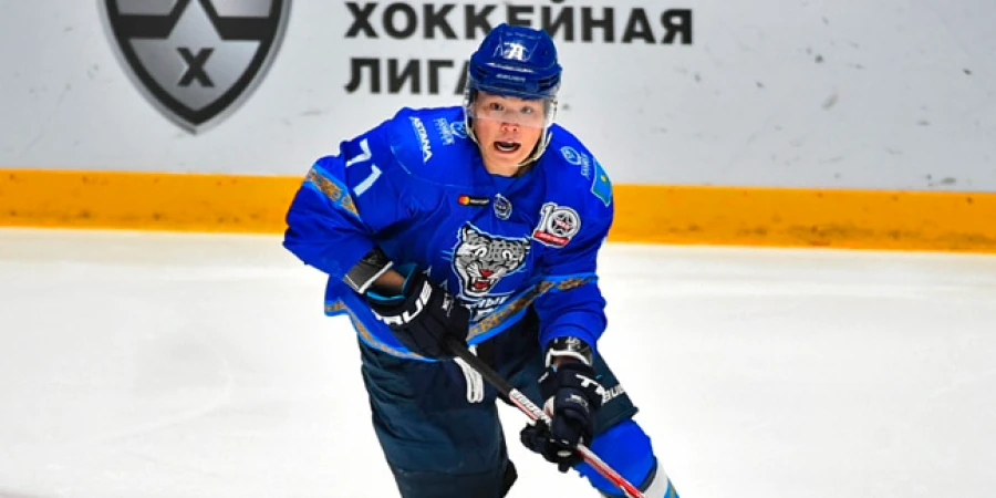 Скандал в Москве: игрок напал на комментатора прямо во время игры