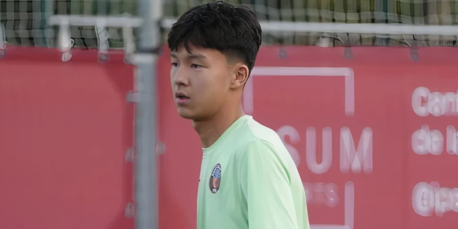 Футболист из Казахстана войдет в систему «Барселоны»