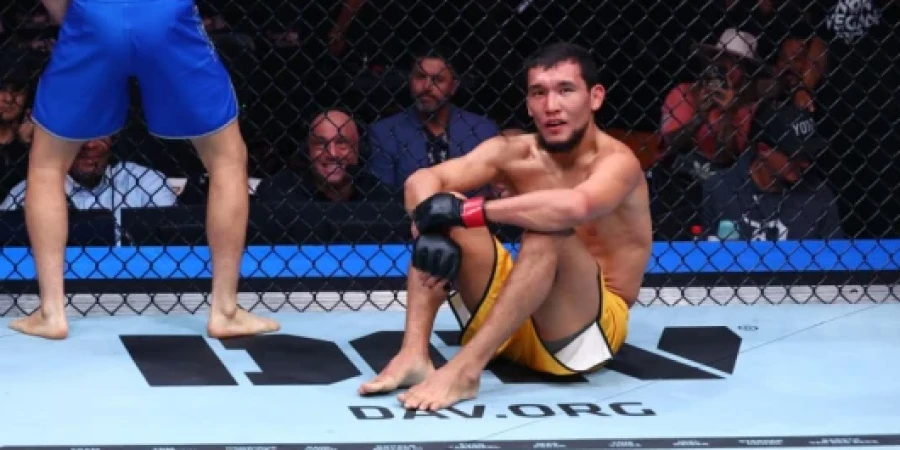 Жалгас Жумагулов тренирует Алиби Идриса в Еркин Куш