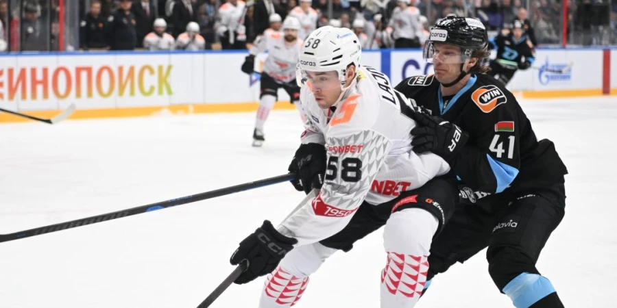 Команды бывших игроков «Барыса» устроили рубку в завершающейся "регулярке"