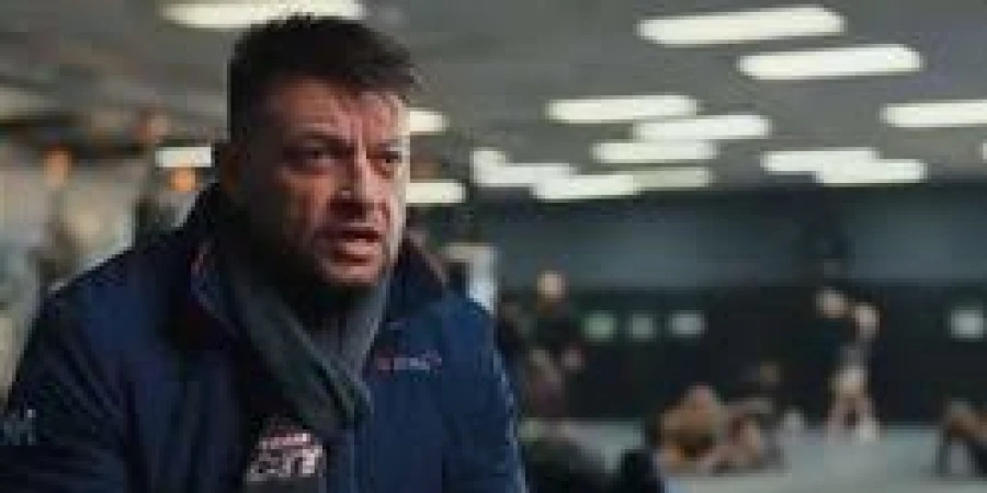 Тренер Дю Плесси пообещал «разобрать» Чимаева в его же стиле
