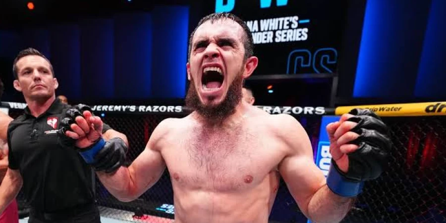 «Ты пропустил тейкдаун». Хабиб удивил реакцией на успешный дебют в UFC