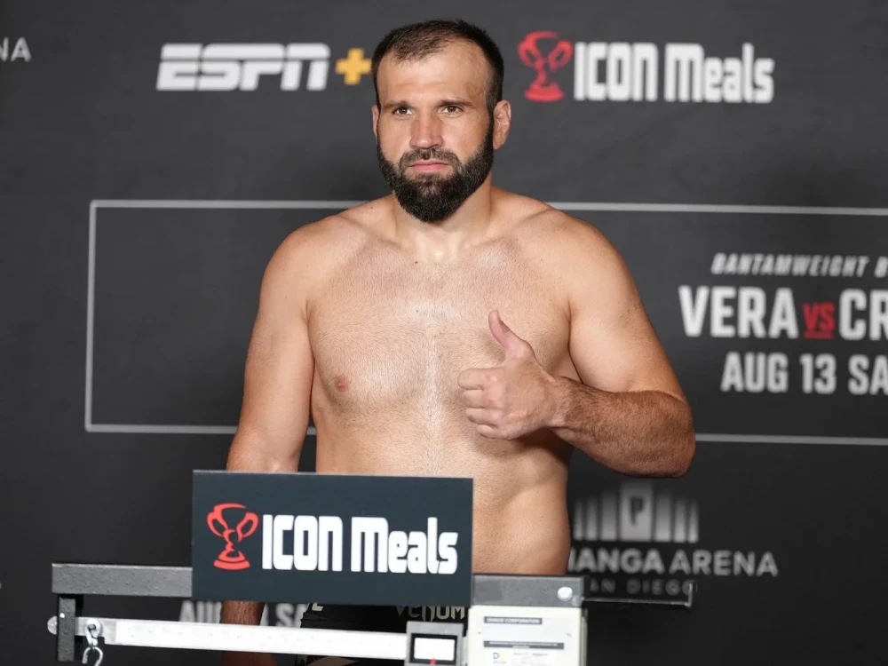 Непобежденный боец с рекордом 16-0 подерется с экс-претендентом на пояс UFC