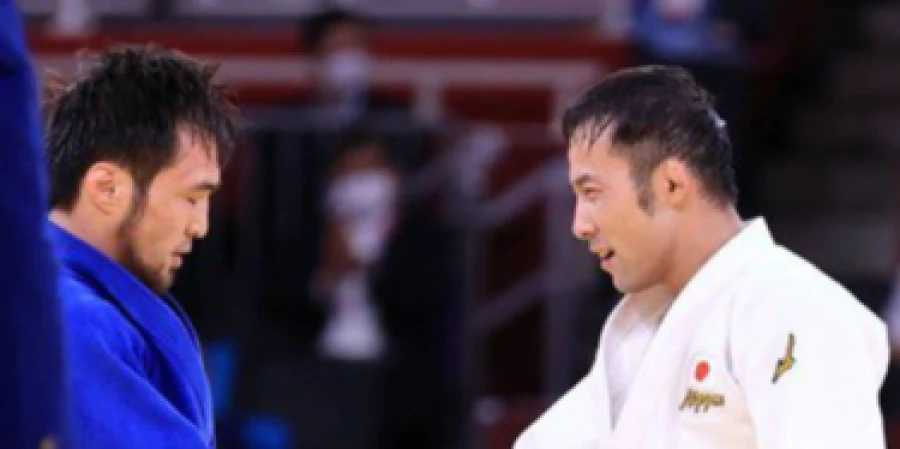 Токио Олимпиадасында Елдос Сметовты жеңген спортшы мансабын аяқтады