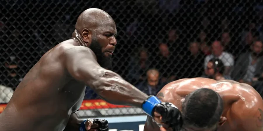 Экс-звезду UFC обвинили в насилии