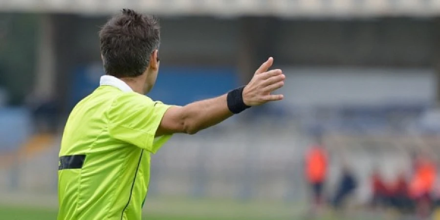 Арбитру пришлось спасаться бегством от разъяренных родителей юниоров