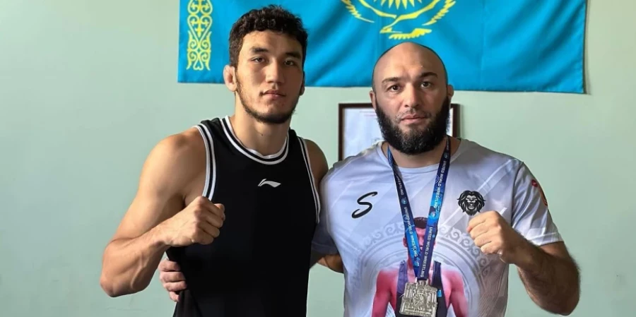 Базрова уже давно оттеснили от работы с Айтмуханом