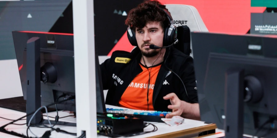 Daxak пожалел о переходе с керри на тройку в Dota 2