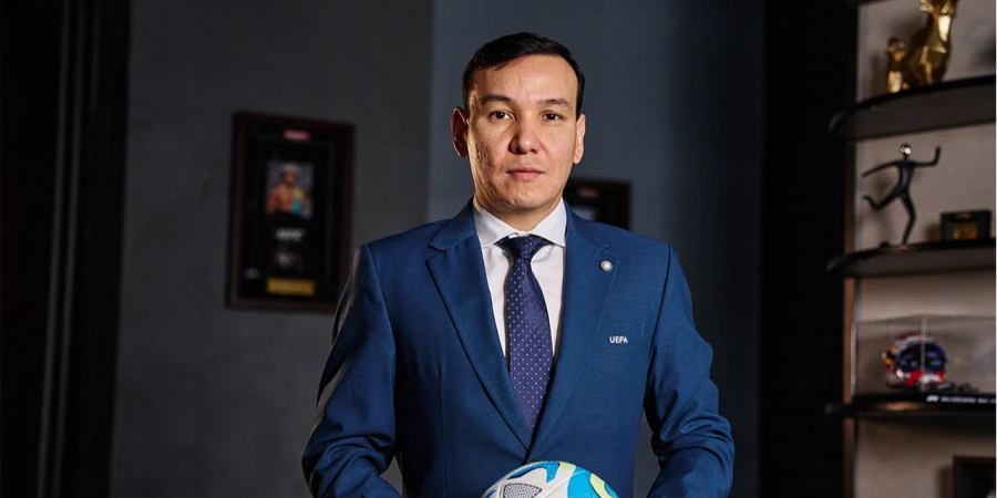 Казахстанец вошел в бригаду организаторов матча «Айнтрахт» — «Тоттенхэм»