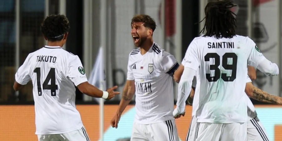 Сенсация в Армении и разгром в Польше