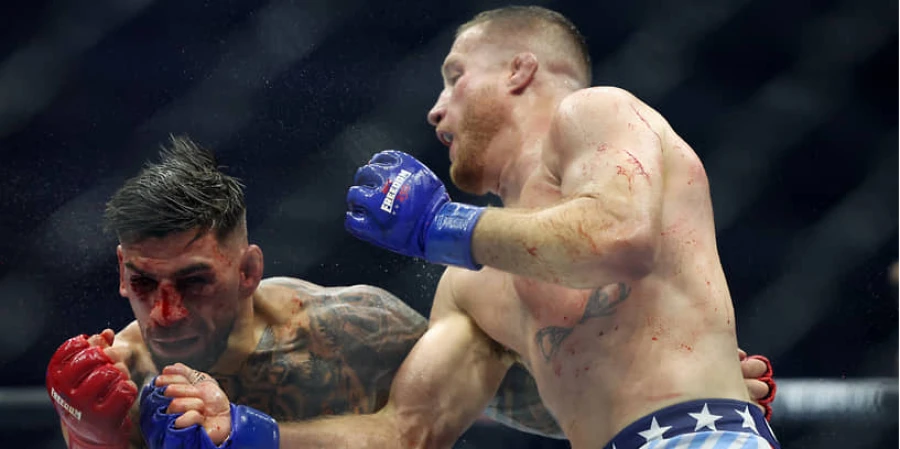 Бывший чемпион UFC согласился с Топурией насчет перчатки Гейджи