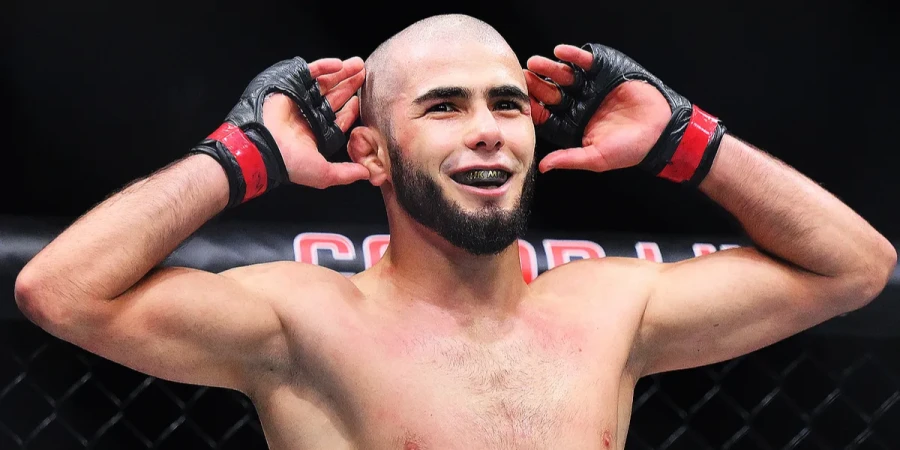 Скандальный экс-боец UFC Мокаев подерется за чемпионский пояс в лиге Brave