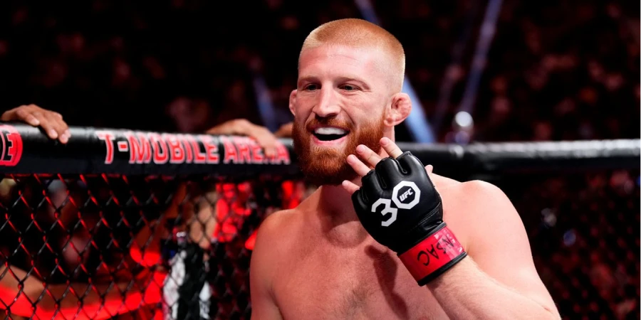 Известный средневес бросил дерзкий вызов экс-чемпиону UFC