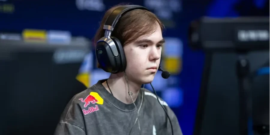 Donk поддержал игроков после поражения на IEM Chengdu