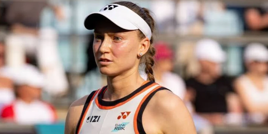 Елена Рыбакина сделала первый шаг к престижному титулу в Канаде