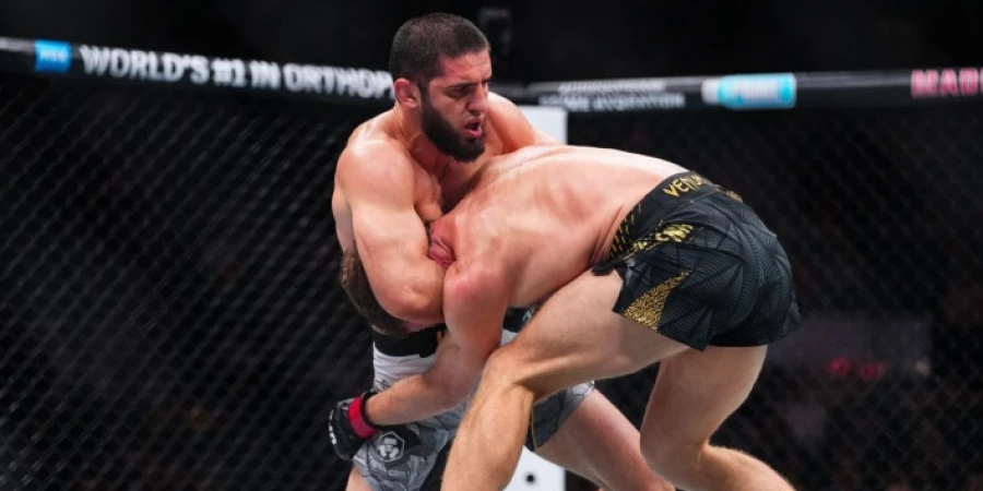 Тренер Делла Маддалены рассказал о последствиях поражения от Махачева