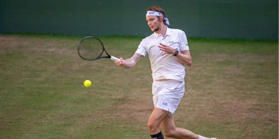 Победа Бублика над Синнером вошла в топ-5 сенсаций 2025 года