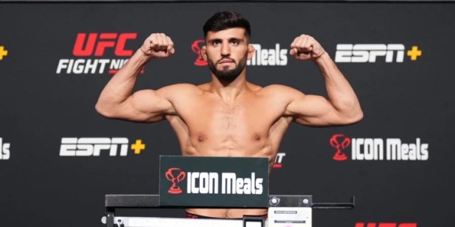 Катардағы UFC турнирінің басты жекпе-жегінде Арман Цакурян жеңіске жетті