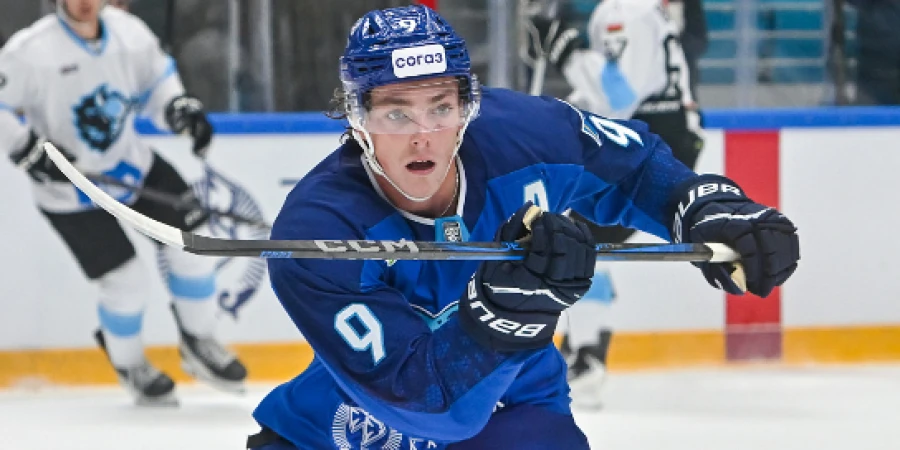 Американский форвард «Барыса» шедеврально наказал лидера сезона в КХЛ. Видео