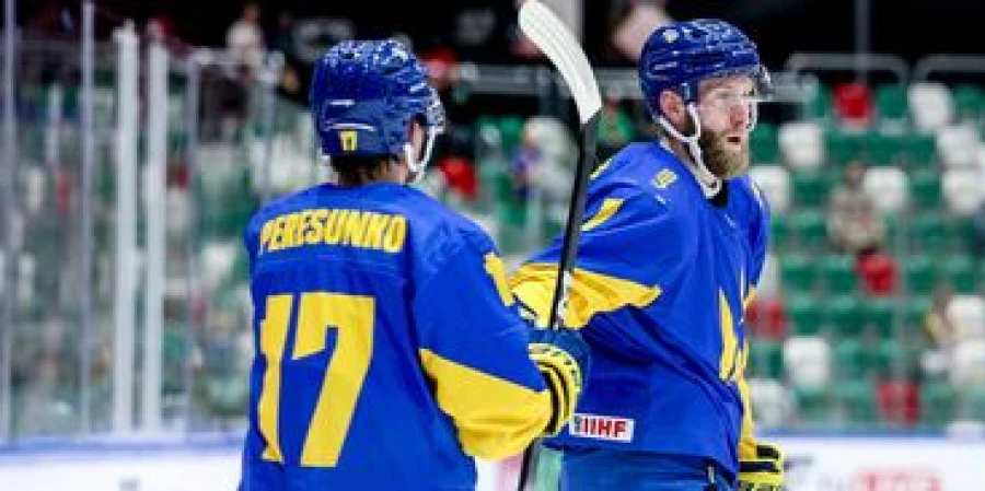Украина выиграла второй матч перед игрой с Казахстаном на ЧМ по хоккею