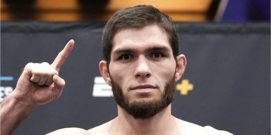 Непобежденный таджикский боец одержал третью победу в UFC