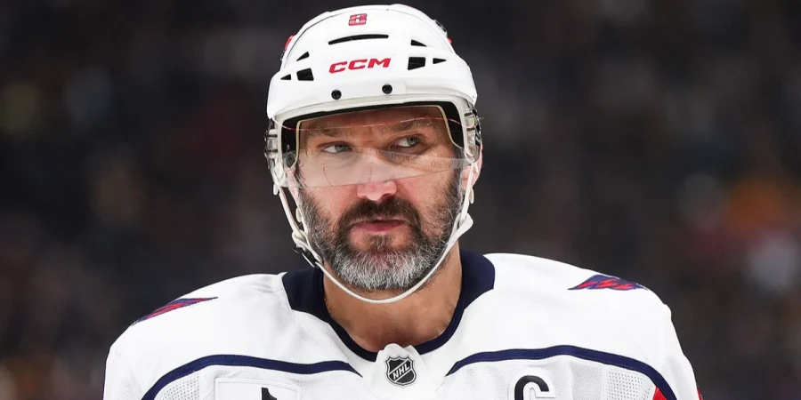 Овечкин сравнялся с Гретцки по очкам в НХЛ за один клуб