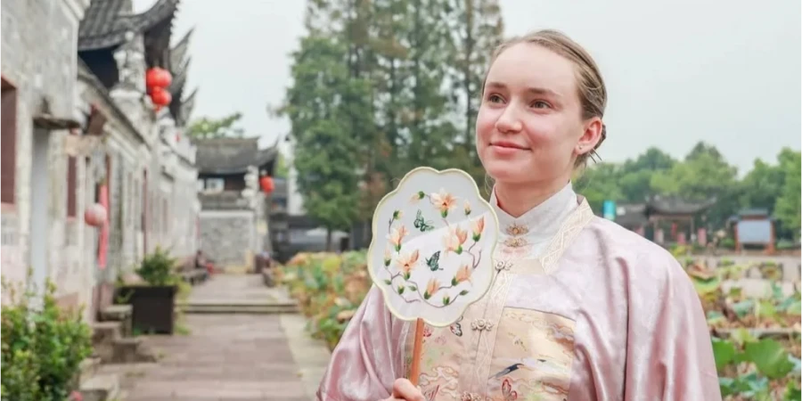 Рыбакина первой за девять лет пробила отметку в 500 эйсов