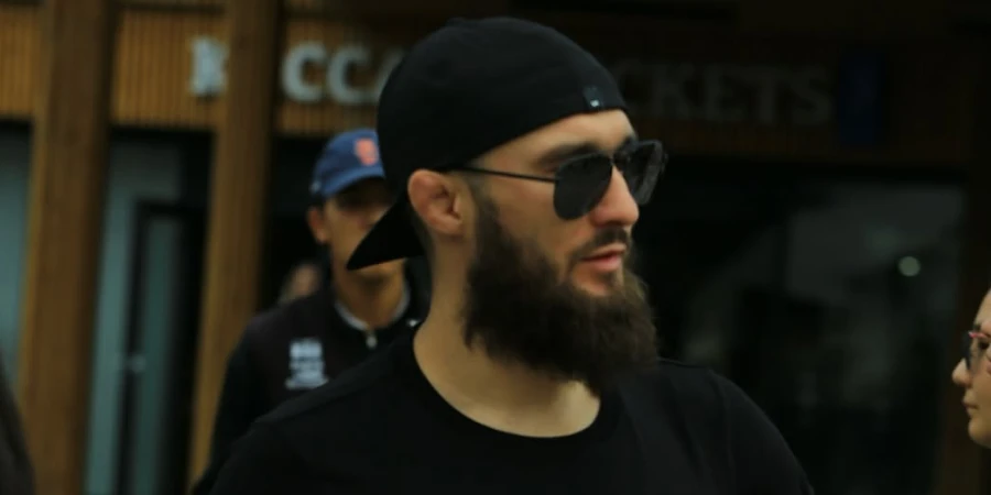 Бывший боец UFC оценил шансы Шавката Рахмонова на победу над Иэном Гэрри