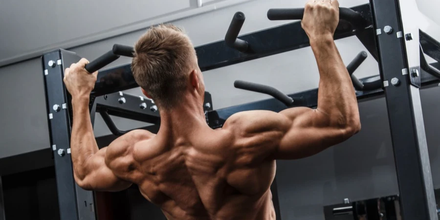 Как добиться широкой спины и сильных рук?