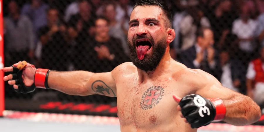 Сэн-Дени нокаутировал Дариуша на 16-й секунде боя на UFC 322. ВИДЕО