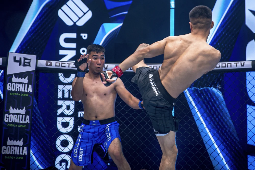 В первом раунде завершился бой на турнире OCTAGON