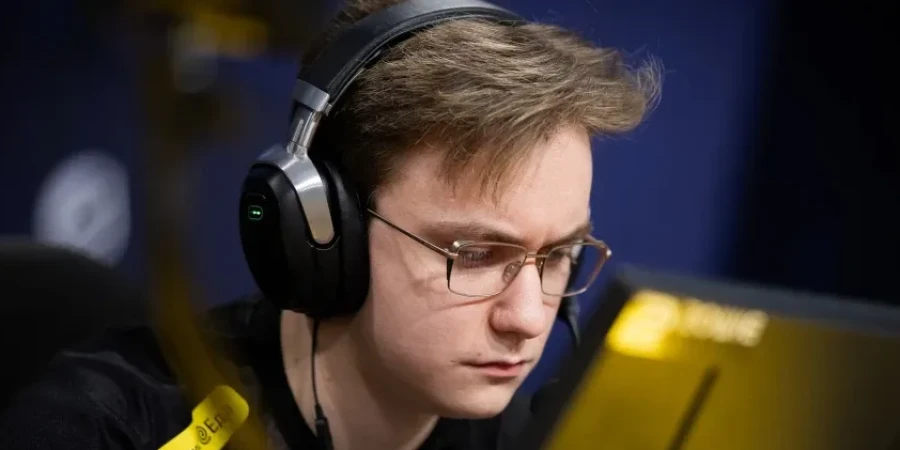 Игрок OG FL4MUS получил временный VAC-бан за «необычное поведение»