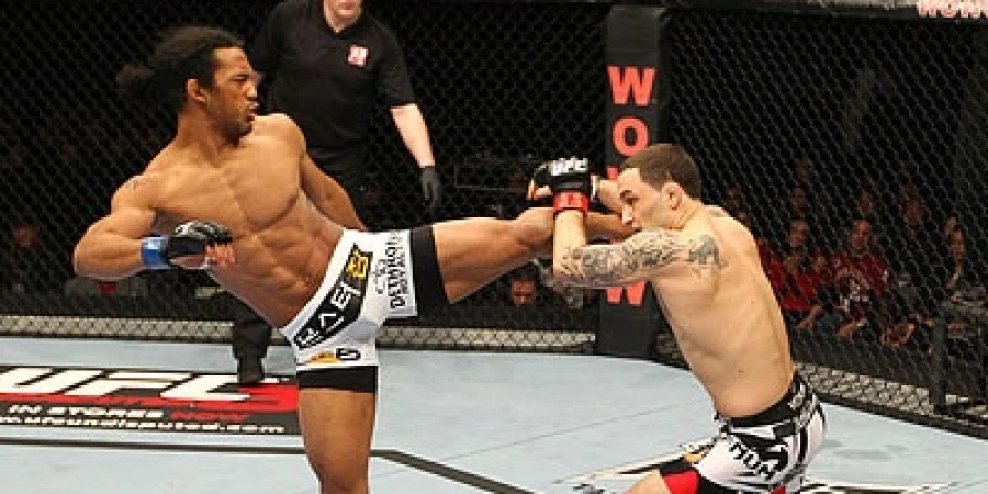 Экс-чемпион UFC возвращается: известны дата и соперник