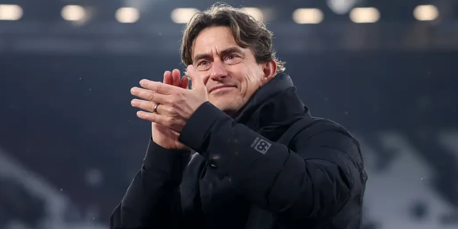 Томас Франк не смотрит, из чего пьет