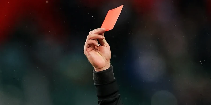 В Израиле 17-летнего футболиста дисквалифицировали на 99 лет