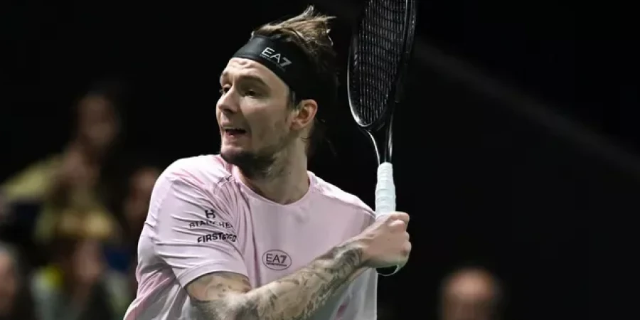 Александр Бублик "растоптал" теннисиста из ТОП-5 на Masters в Париже