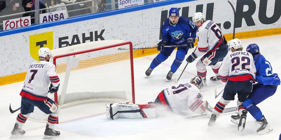 «Барыс» потерпел пятое поражение подряд, уступив «Нефтехимику»