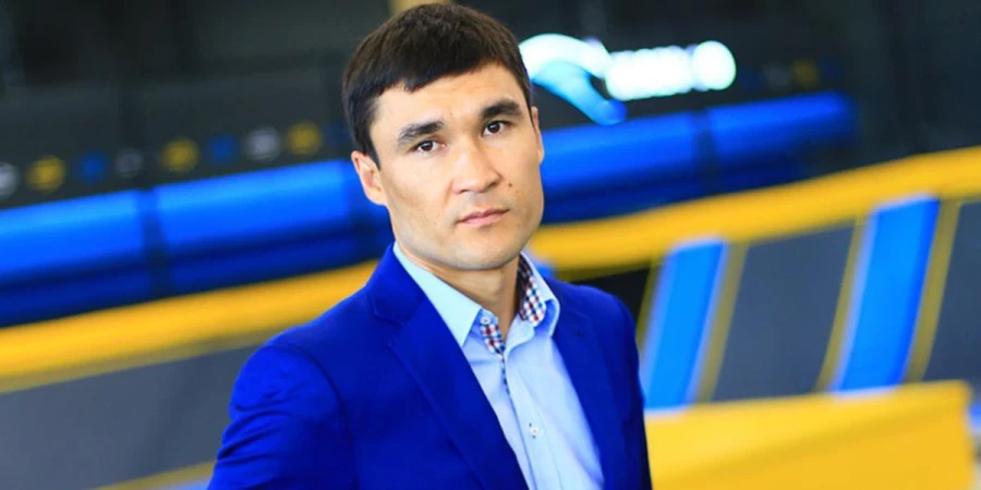 Олимпийский чемпион из Казахстана встретился с Теренсом Кроуфордом