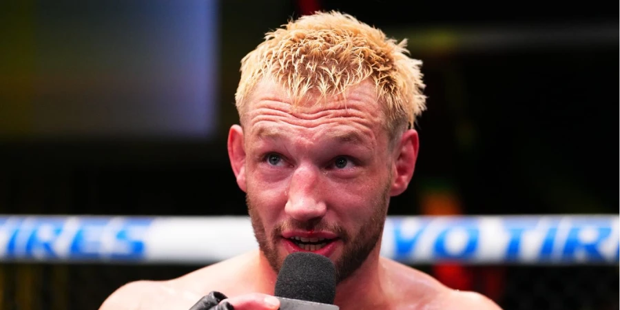 Ренье де Риддер назвал более опасного бойца в среднем весе UFC, чем Хамзат Чимаев