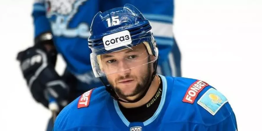 Отказавшийся от сборной Казахстана игрок покинул клуб КХЛ