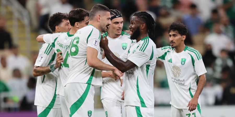 Прямая трансляция матча «Аль-Ахли» – «Аль-Кадисия» в чемпионате Саудовской Аравии