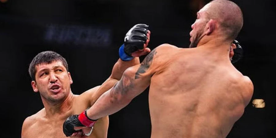 Казахстанца из UFC похвалили за наглость