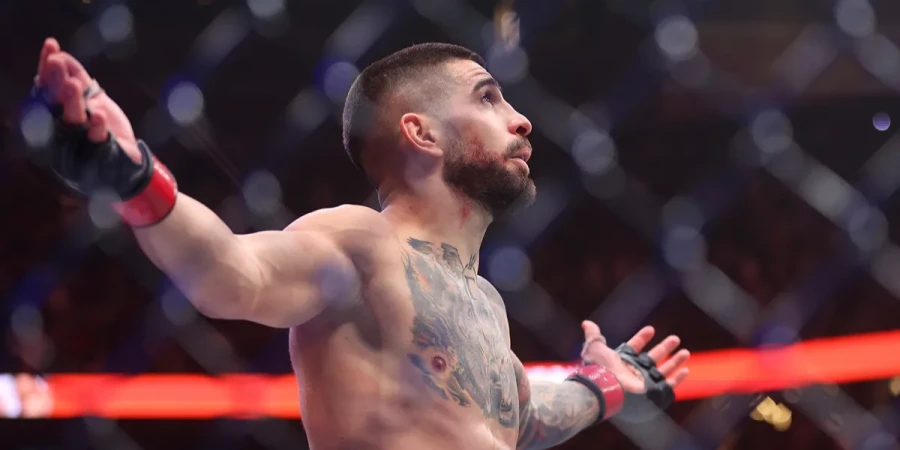 Чемпион UFC Топурия пригрозил Гейджи перед поединком в Белом доме