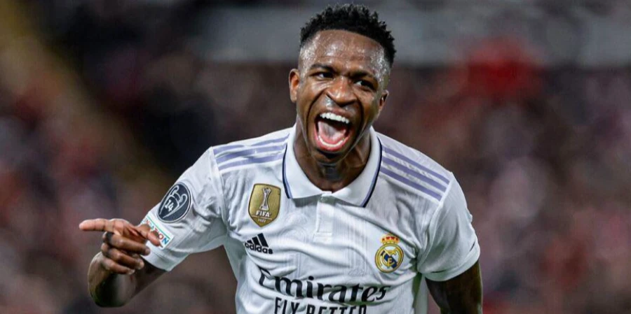 Звездный скандалист начал исправляться?