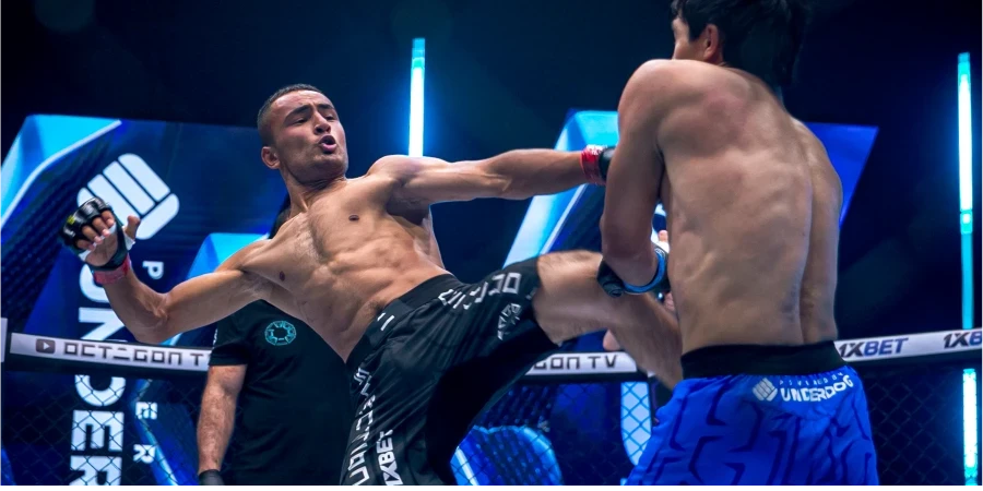 Өзбекстандық файтер мерзімінен бұрын жеңіске жетті. Видео