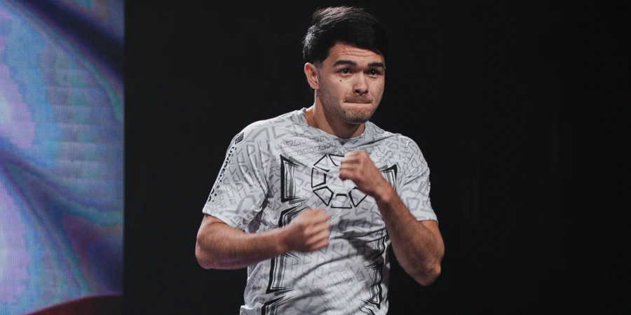 Казахстанский боец встретится с «Испанчиком» на OCTAGON 85