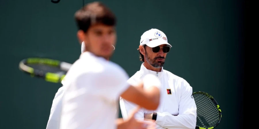 Происшедшее между Алькарасом и его тренером продолжает будоражить спортивную общественность планеты