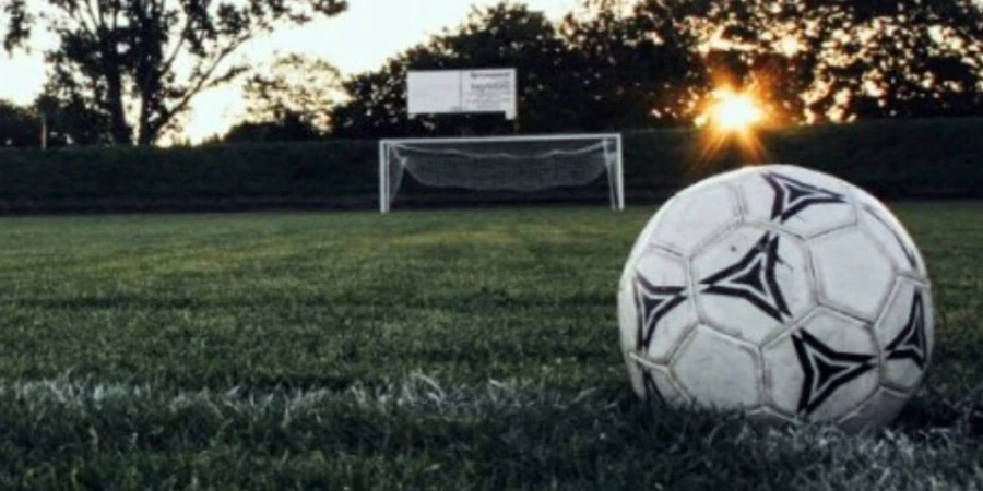 Массовая драка сорвала футбольный матч в Италии