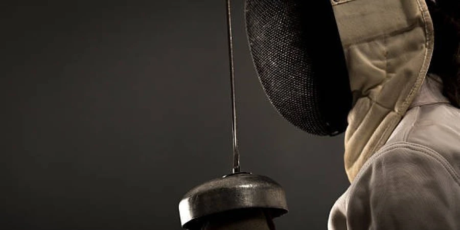 Две казахстанки выступят на этапе Гран-при по фехтованию